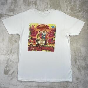 Radio Days The Beatles S’ Peppers Lonely Hearts Men’s White Sz XL T-Shirt NWOT